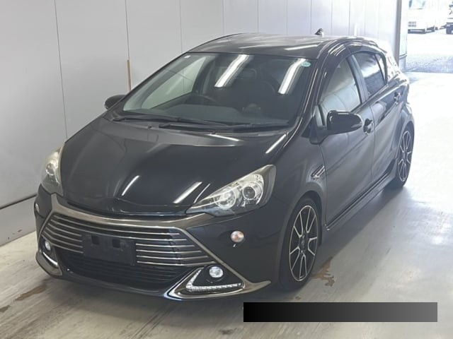 2015 Toyota Aqua thumbnail