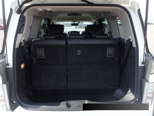 2016 Nissan ELGRAND thumbnail