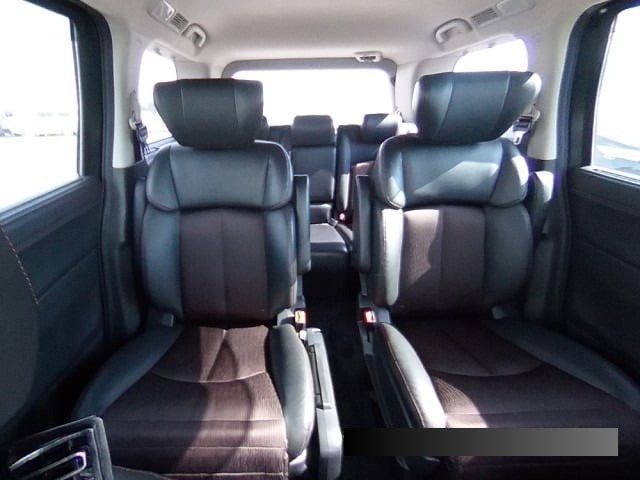 2016 Nissan ELGRAND thumbnail