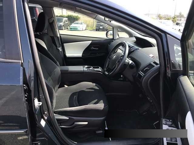 2017 Toyota PRIUS thumbnail