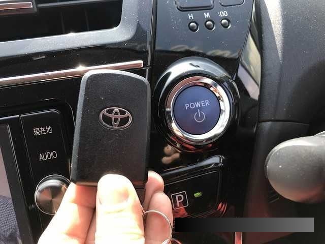 2017 Toyota PRIUS thumbnail