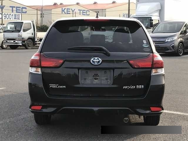 2016 Toyota Corolla thumbnail