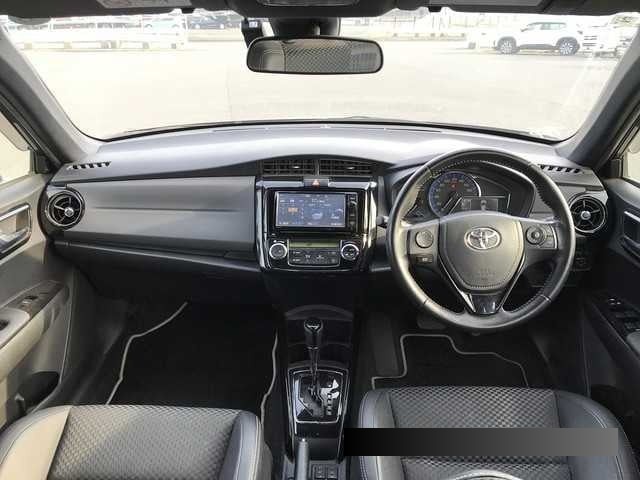 2016 Toyota Corolla thumbnail