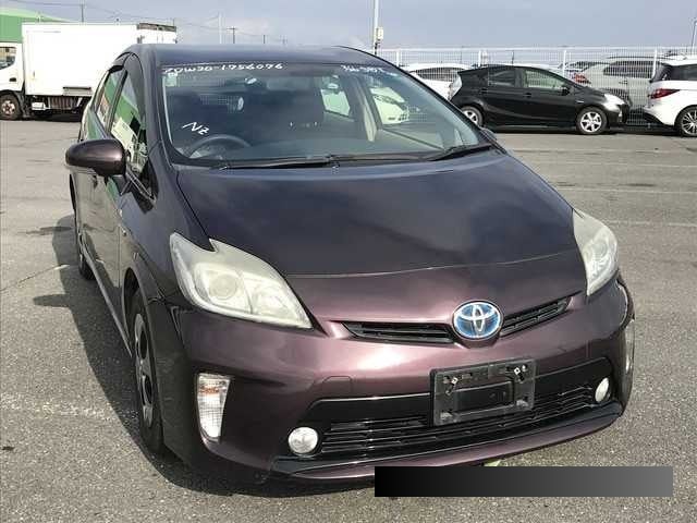 2013 Toyota Prius thumbnail