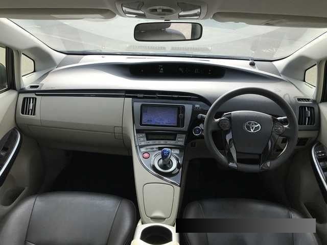 2013 Toyota Prius thumbnail