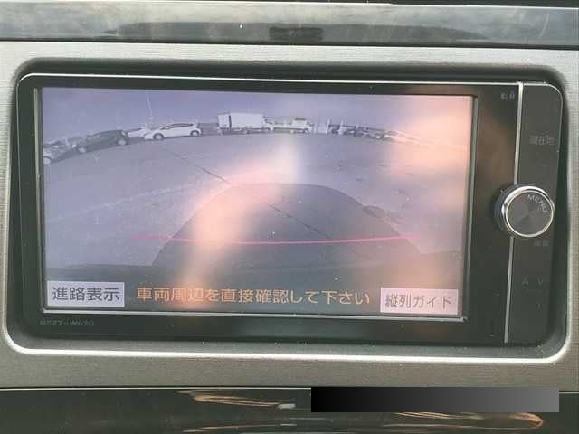 2013 Toyota Prius thumbnail