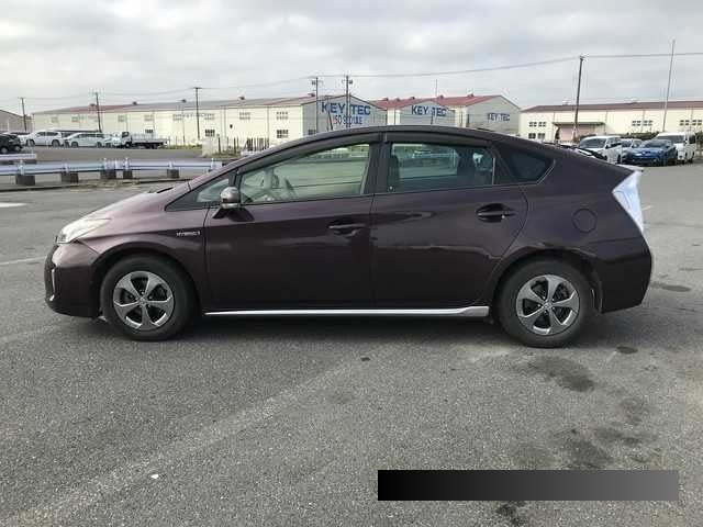 2013 Toyota Prius thumbnail