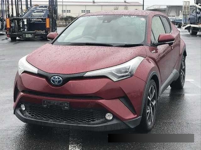 2017 Toyota C-HR thumbnail