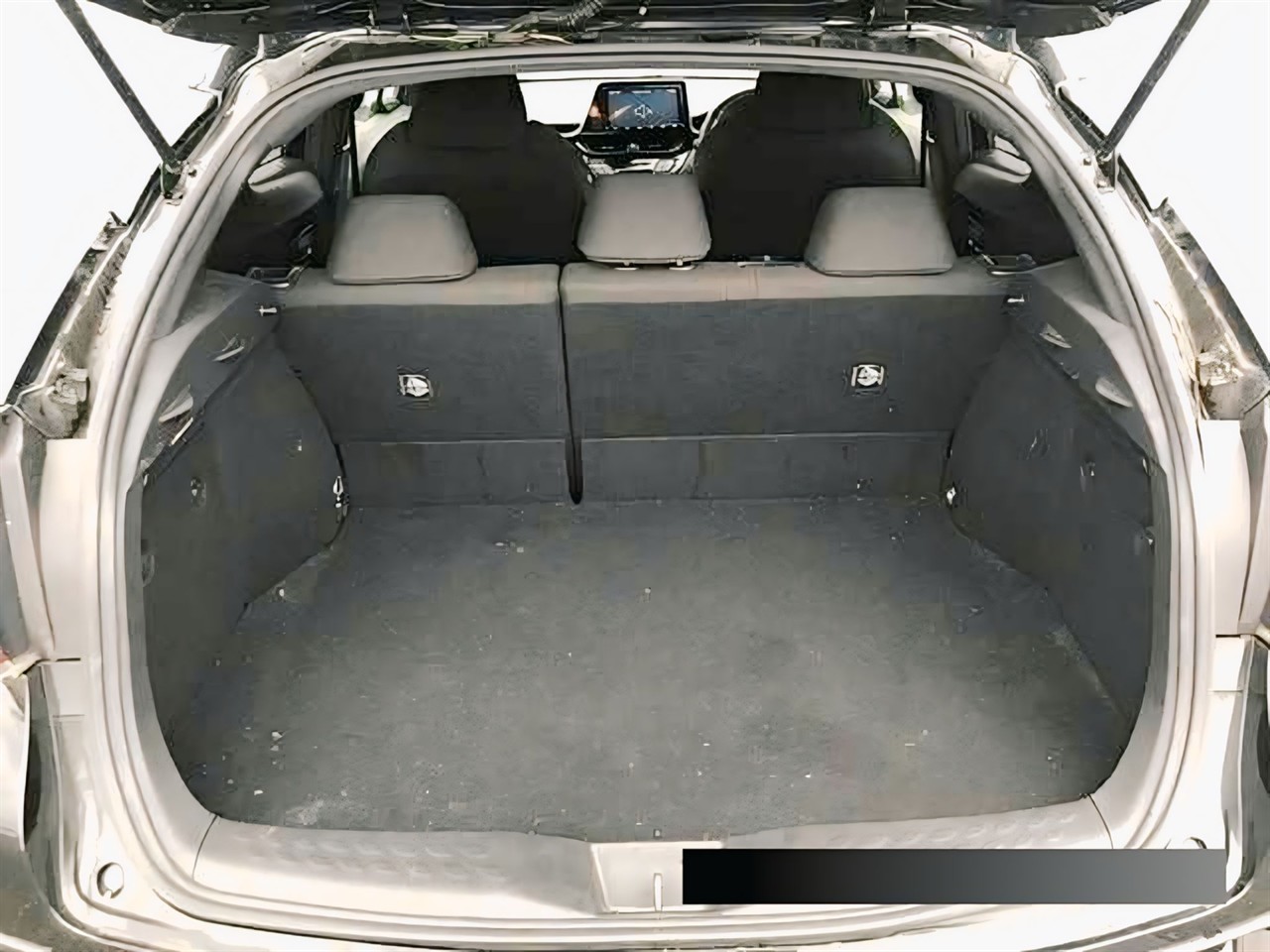2018 Toyota C-HR thumbnail