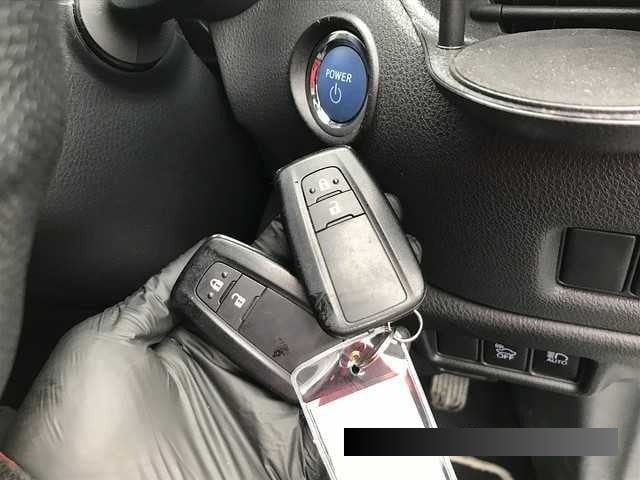2018 Toyota C-HR thumbnail
