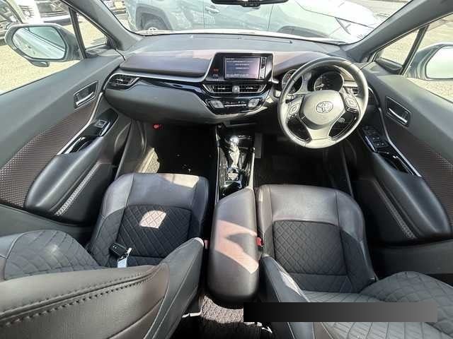 2019 Toyota C-HR thumbnail
