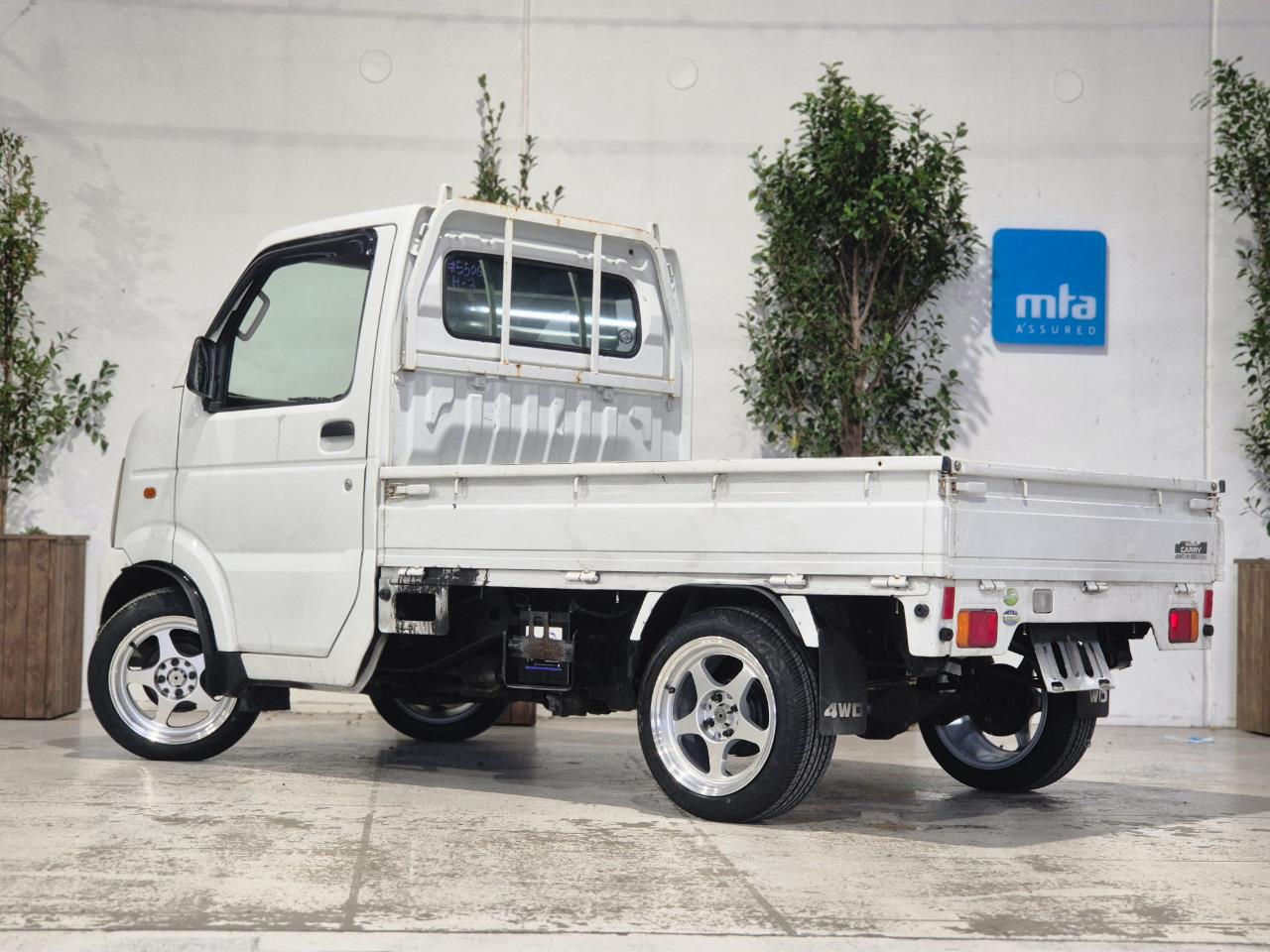 2004 Suzuki CARRY thumbnail