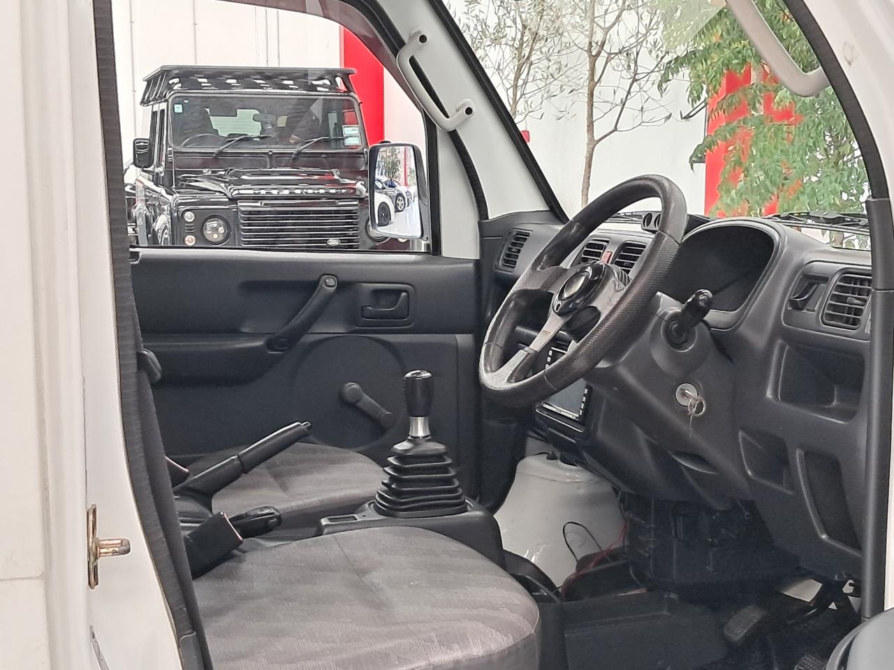 2004 Suzuki CARRY thumbnail