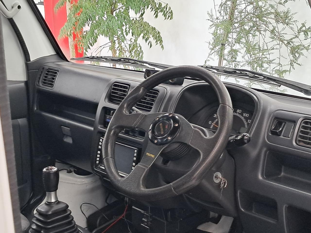 2004 Suzuki CARRY thumbnail