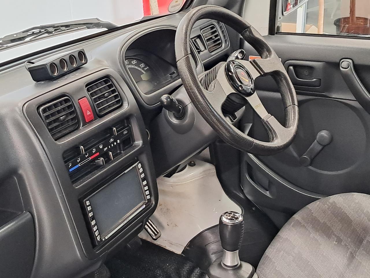 2004 Suzuki CARRY thumbnail