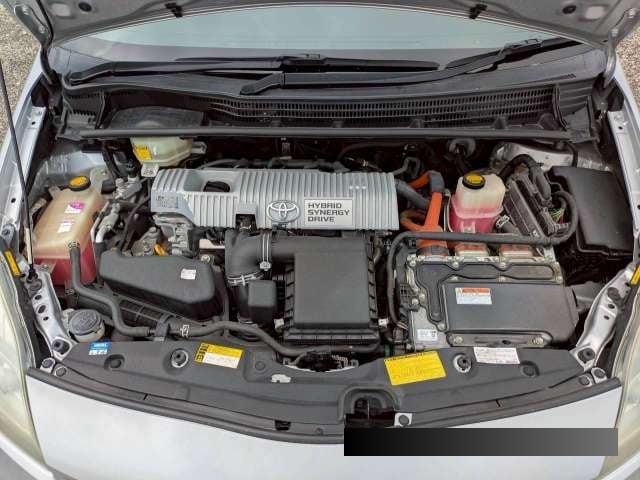 2013 Toyota Prius thumbnail