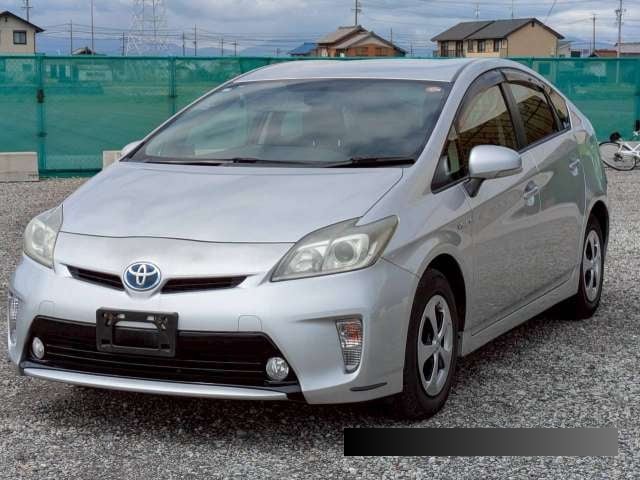 2013 Toyota Prius thumbnail