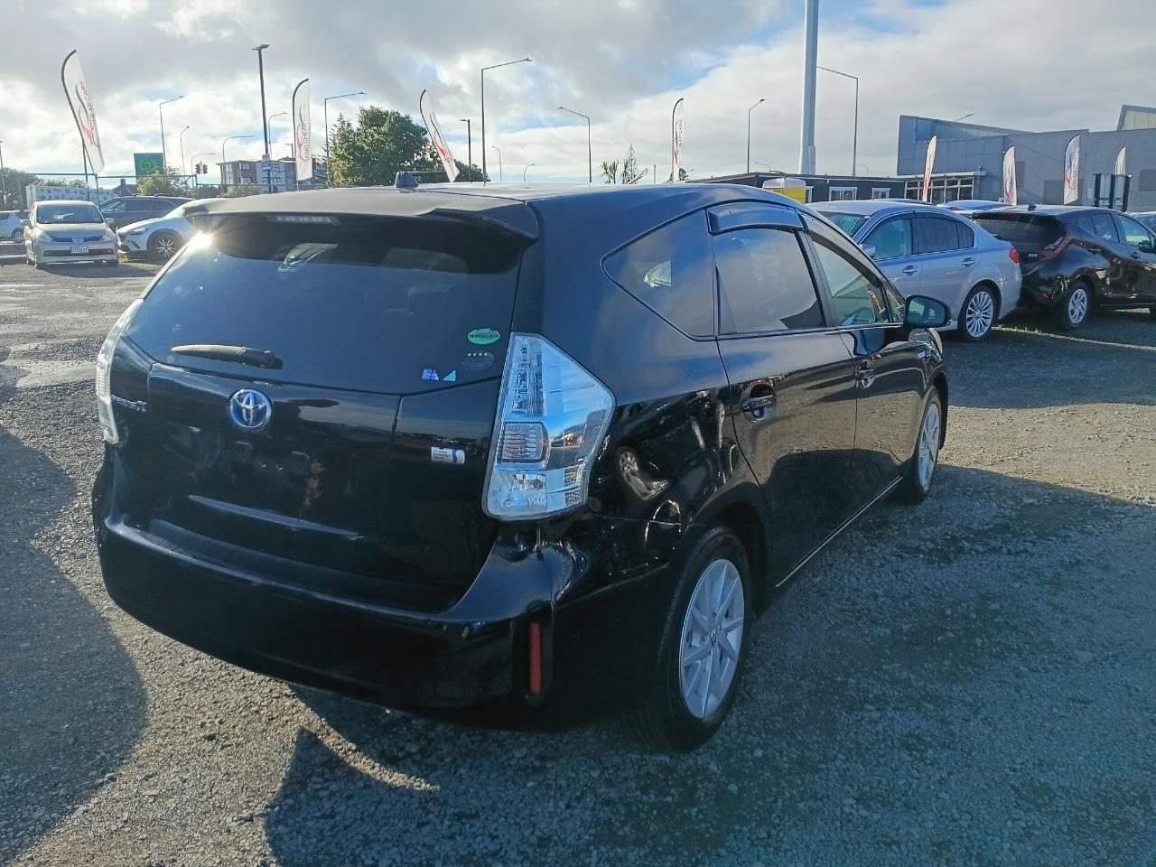 2013 Toyota Prius thumbnail