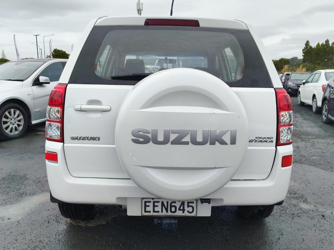2007 Suzuki Grand thumbnail