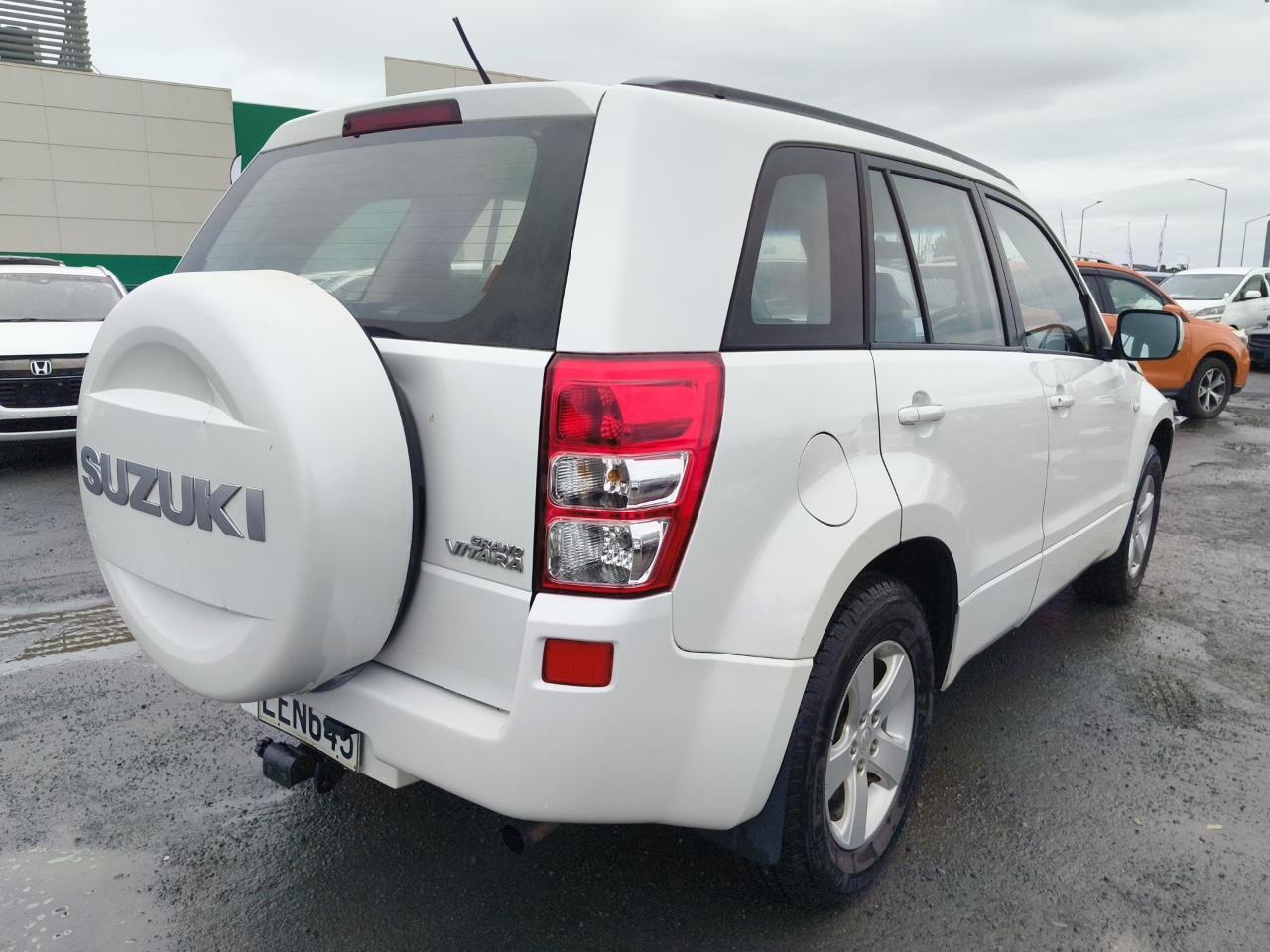 2007 Suzuki Grand thumbnail