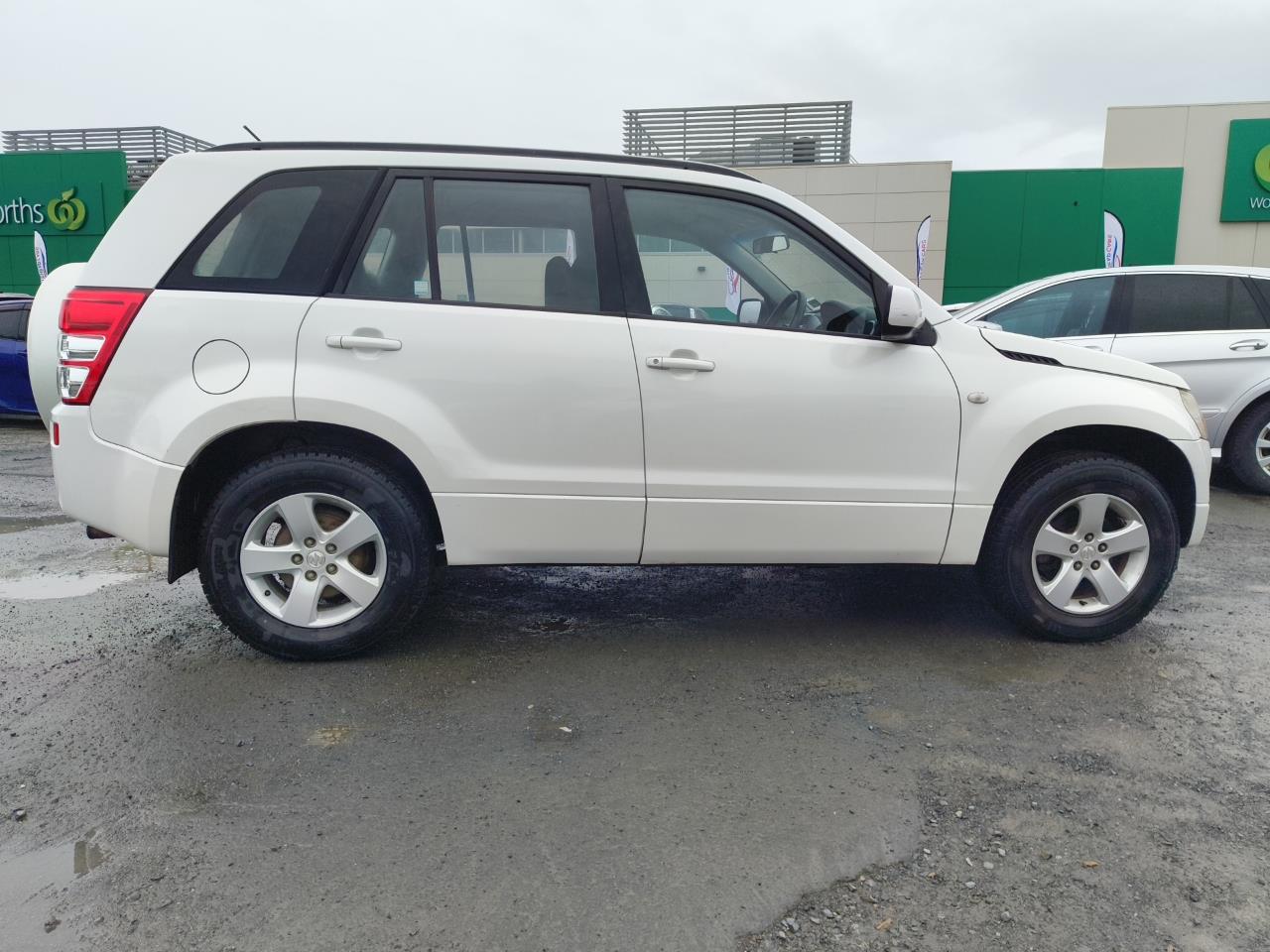 2007 Suzuki Grand thumbnail