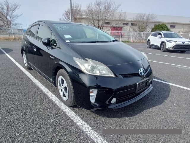 2013 Toyota Prius thumbnail