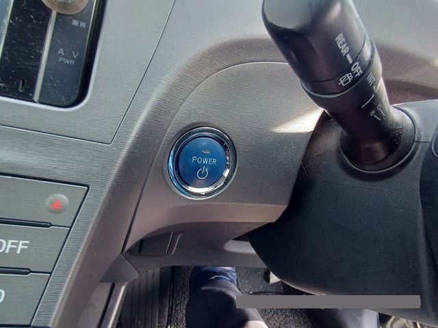 2013 Toyota Prius thumbnail