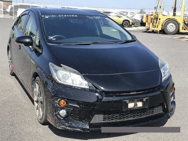2014 Toyota Prius thumbnail