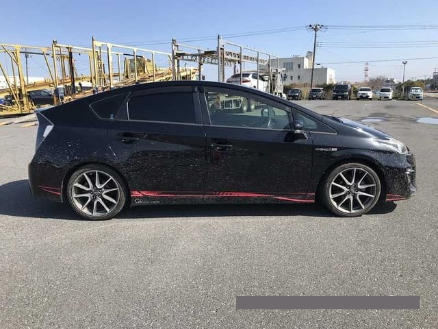 2014 Toyota Prius thumbnail