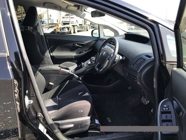 2014 Toyota Prius thumbnail