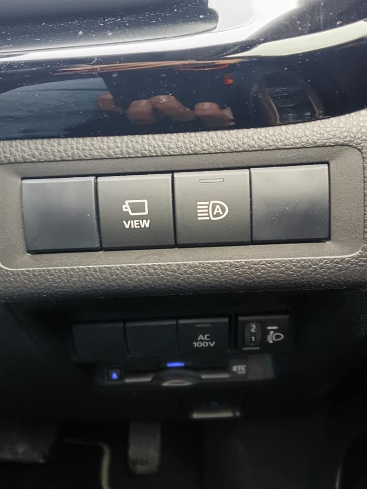 2021 Toyota Aqua thumbnail