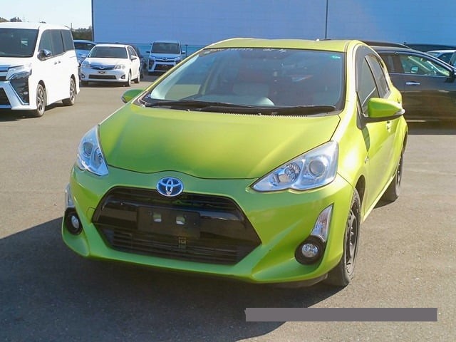 2015 Toyota Aqua thumbnail