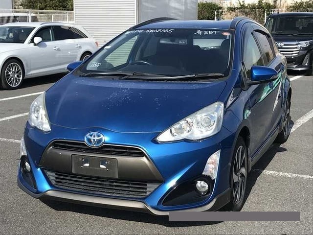 2015 Toyota Aqua thumbnail