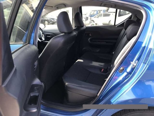 2015 Toyota Aqua thumbnail