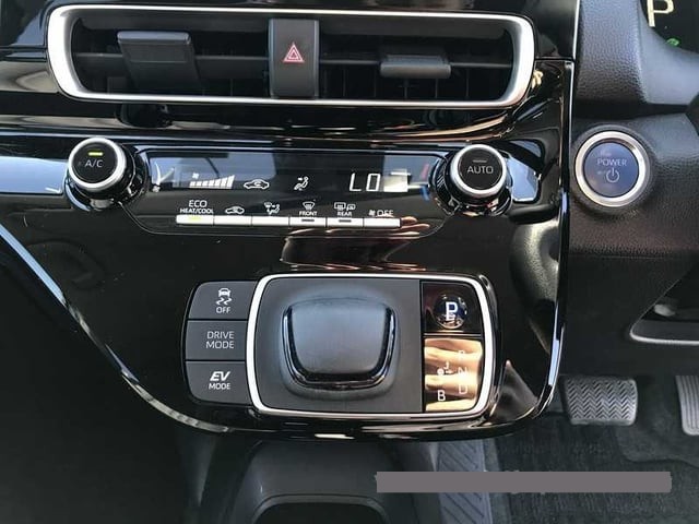 2022 Toyota Aqua thumbnail