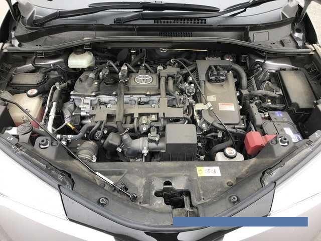 2019 Toyota C-HR thumbnail