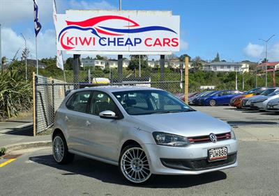 2011 Volkswagen Polo thumbnail