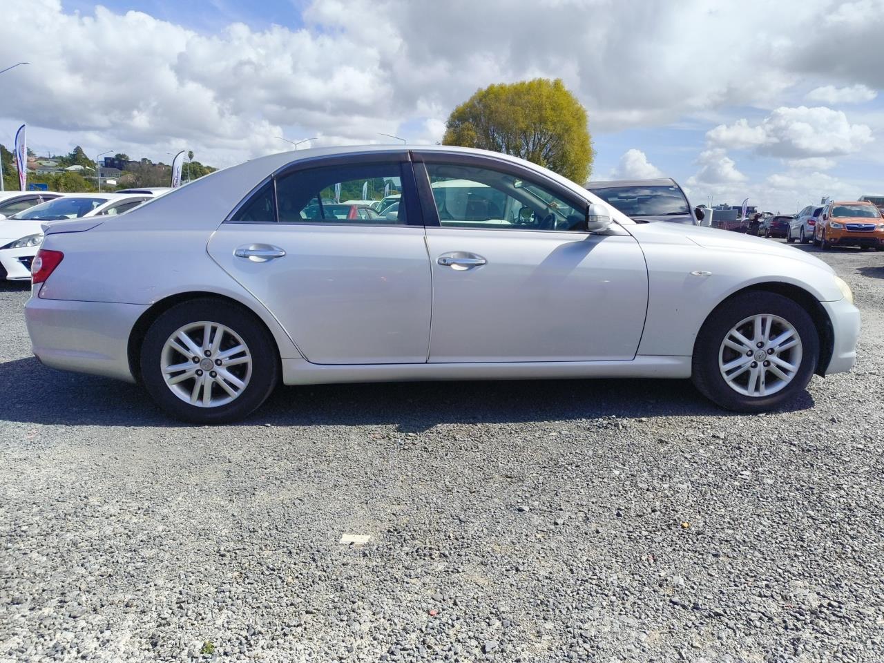 2005 Toyota Mark-X thumbnail