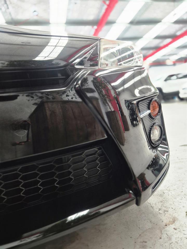 2012 Toyota Prius thumbnail