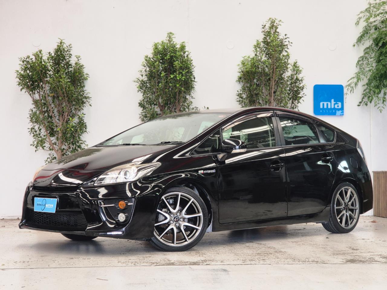 2012 Toyota Prius thumbnail
