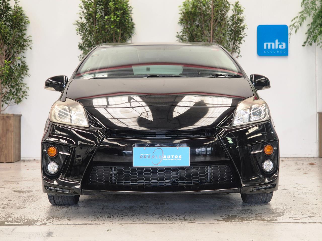2012 Toyota Prius thumbnail