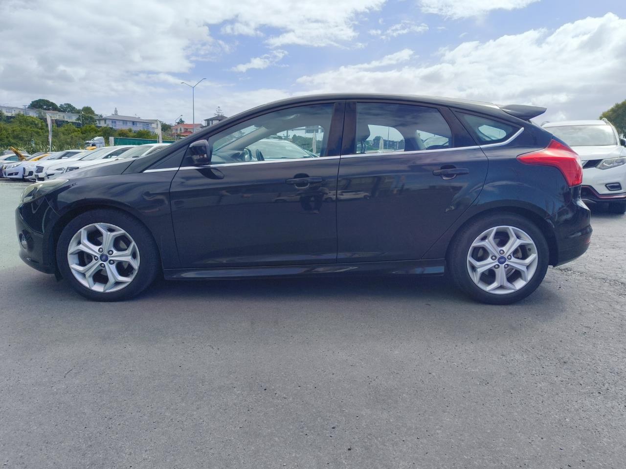 2015 Ford Focus thumbnail