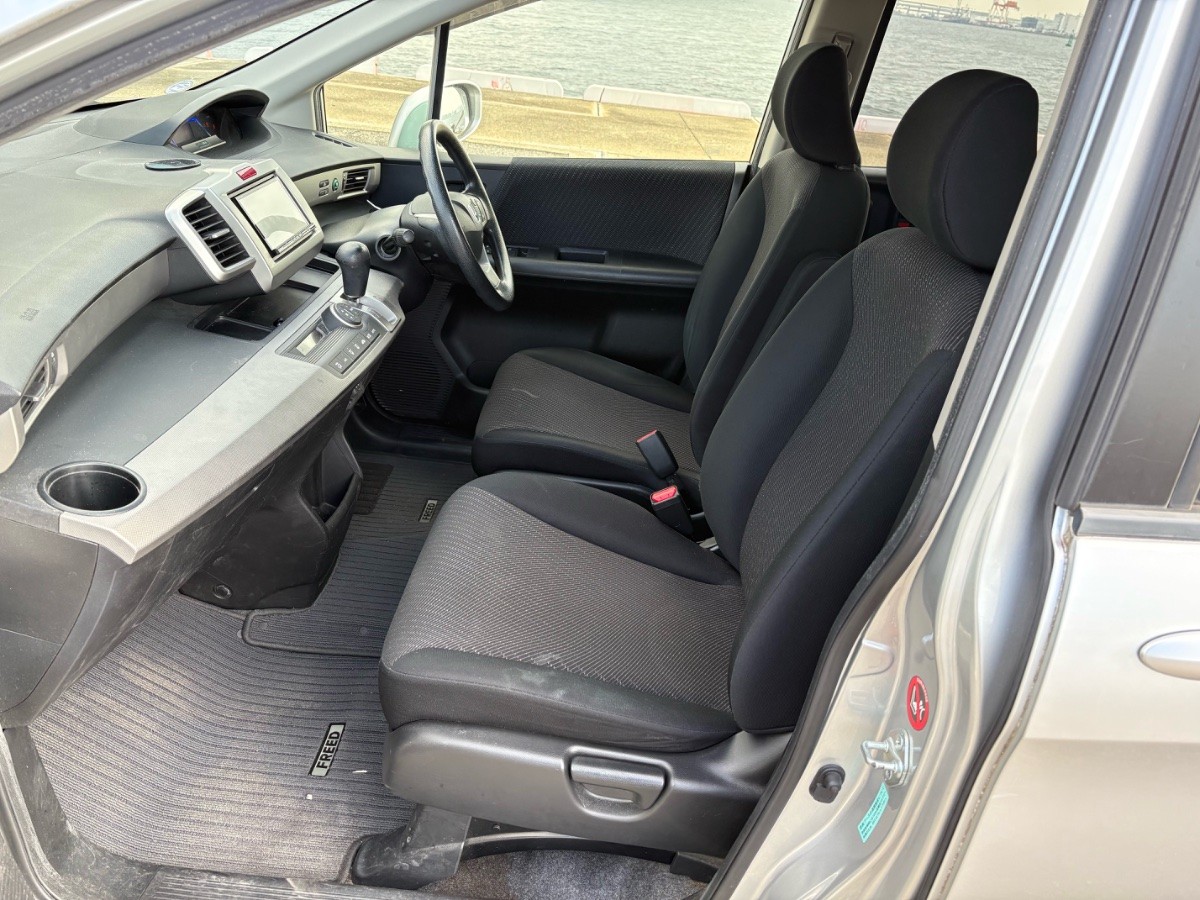2013 Honda Freed thumbnail