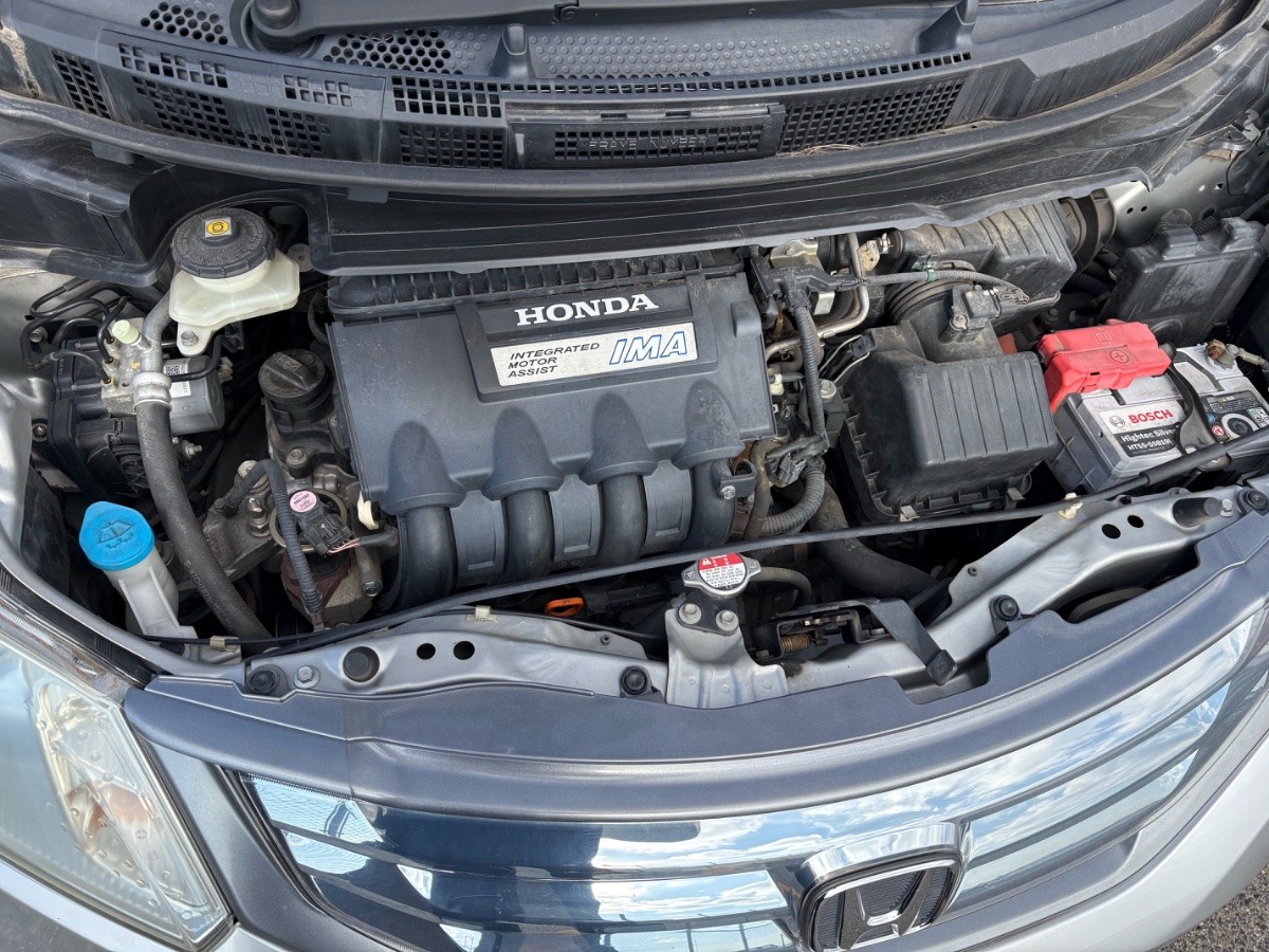 2013 Honda Freed thumbnail