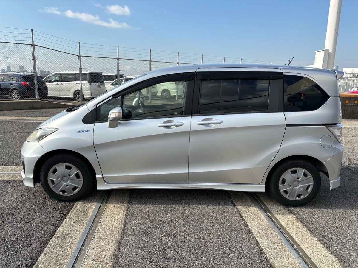 2013 Honda Freed thumbnail