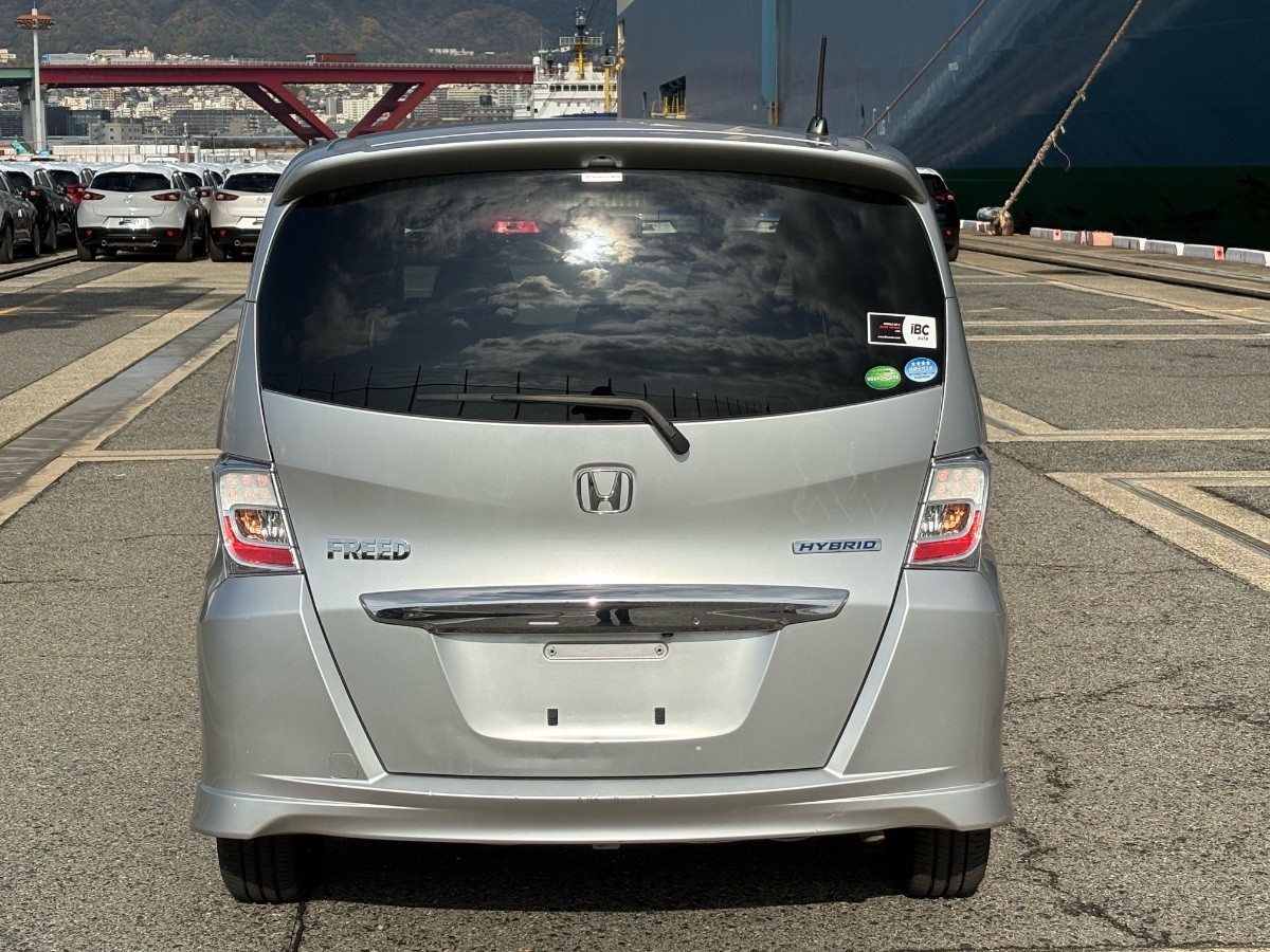 2013 Honda Freed thumbnail