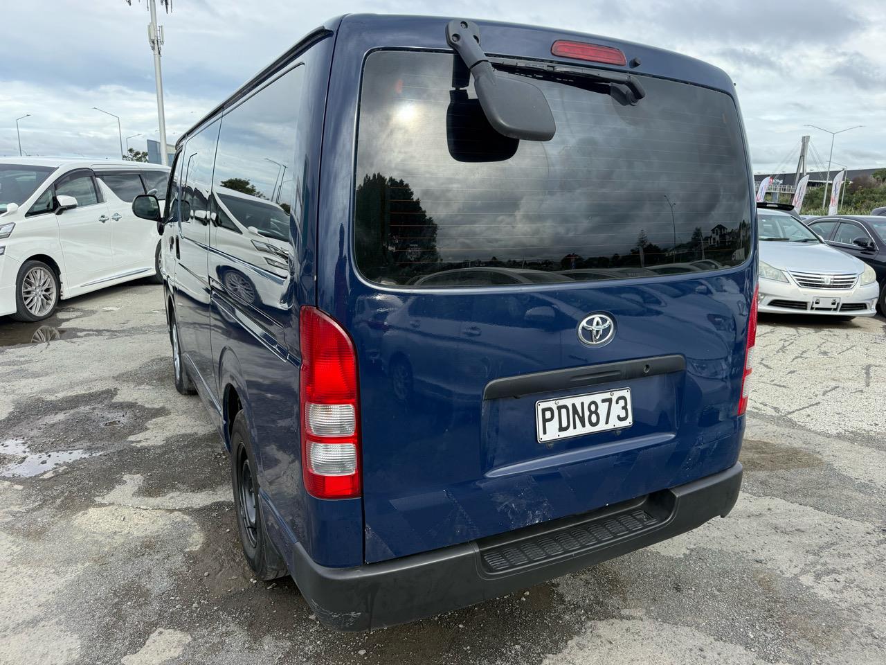 2018 Toyota Hiace thumbnail