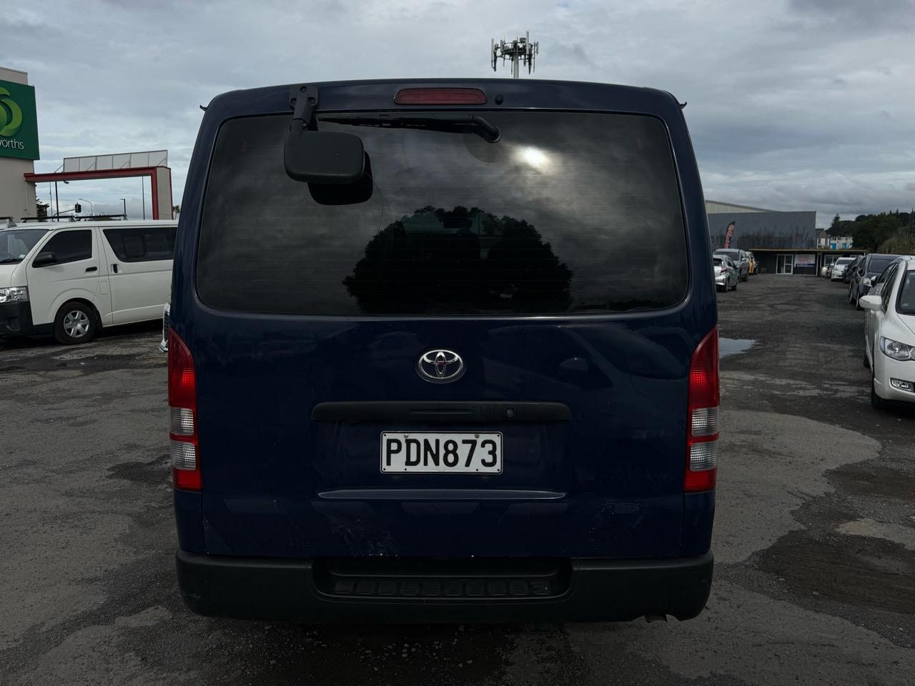 2018 Toyota Hiace thumbnail