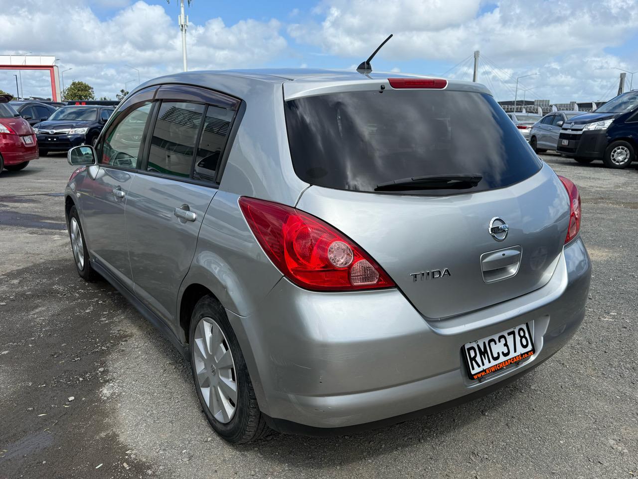 2006 Nissan Tiida thumbnail