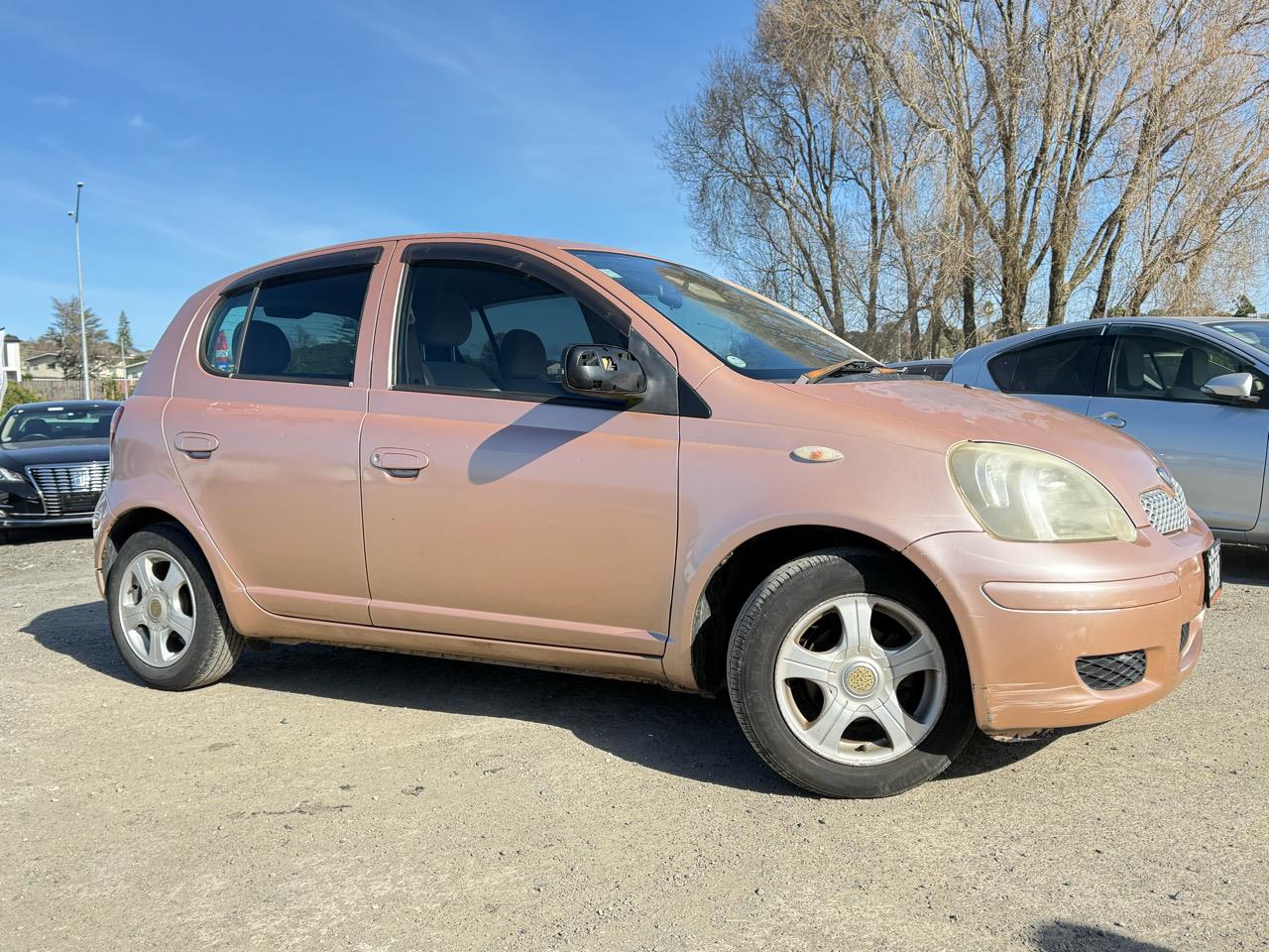 2004 Toyota Vitz thumbnail